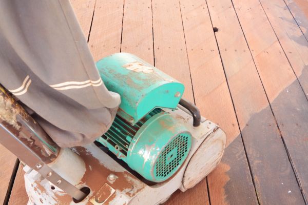 Cost of Cedar Deck Sanding in Bella Vista